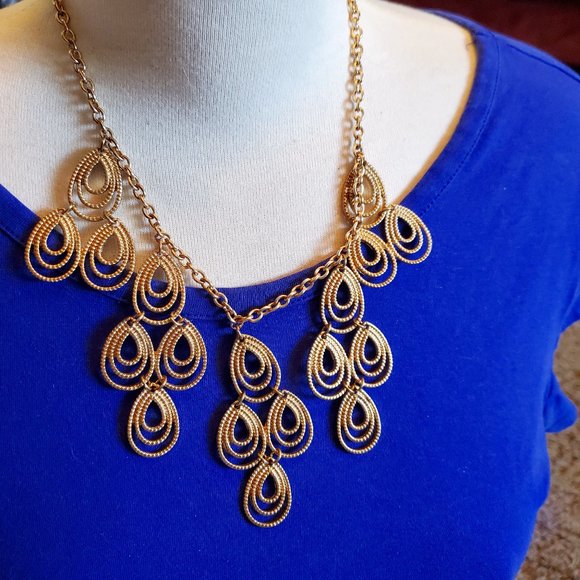 18" Gold Tone Collar Necklace Charming Charlie - Picture 2 of 5